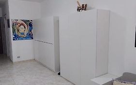 Ampio monolocale con terrazzo - a 2 passi dal mare